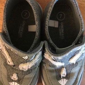 Dinosaur canvas shoes